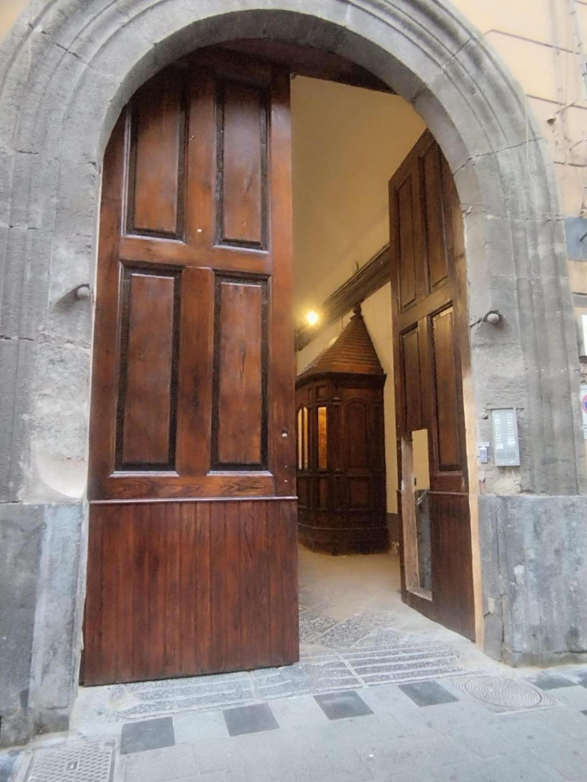 Palazzo Della Loggia B&B Naples Exterior photo